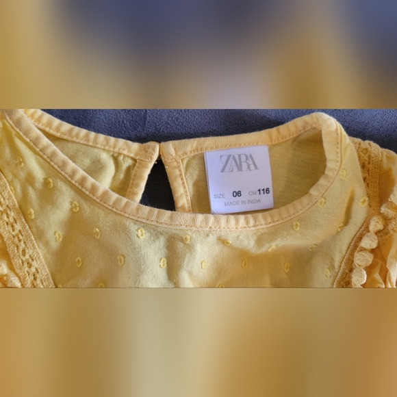 Girl's Size 6 Zara Yellow Top - Picture 5 of 6